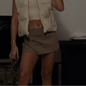 ZARA beige mini skort